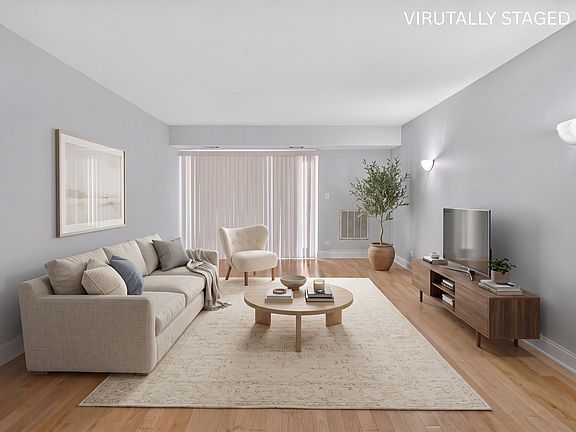 5th image of 502 W Huntington Commons Rd APT 241