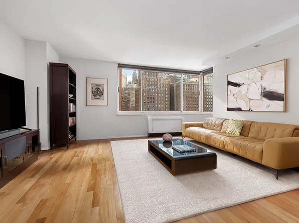 250 S End Ave APT 12D, New York, NY 10280