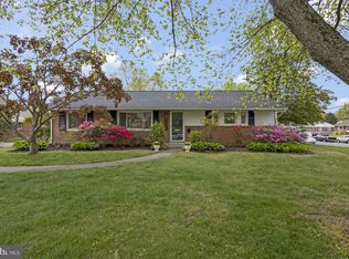 3305 Piper Ln, Alexandria, VA 22306