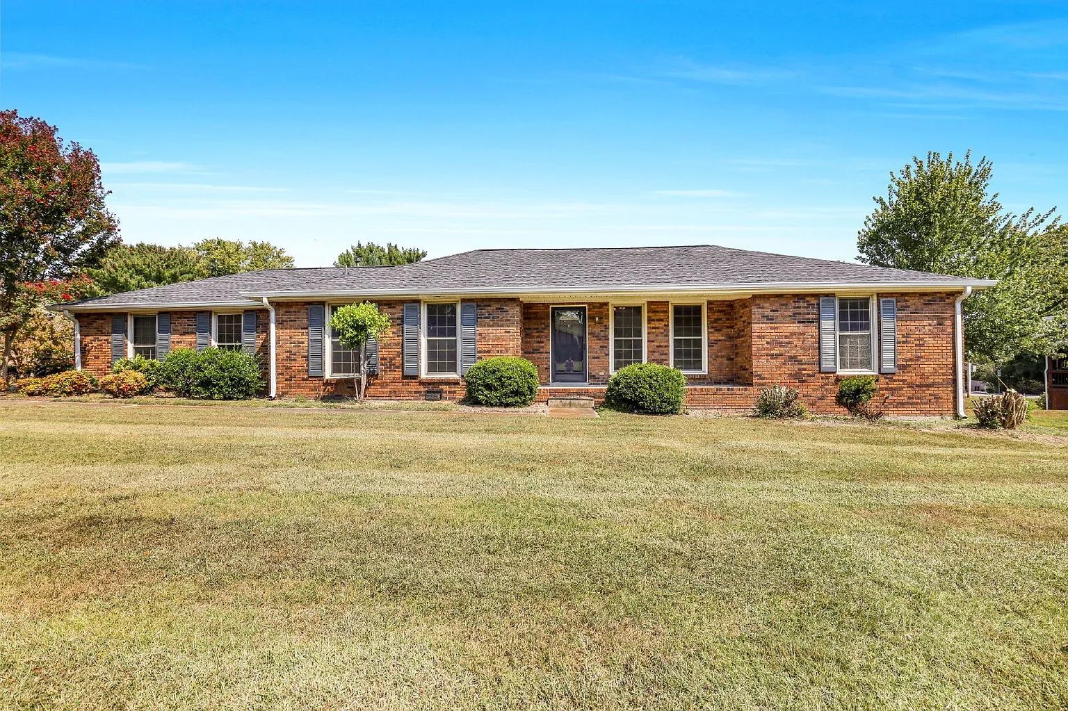 208 General Forrest Dr photo 1