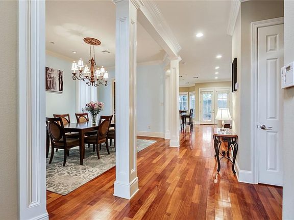 4th image of 604 Metairie Lawn Dr