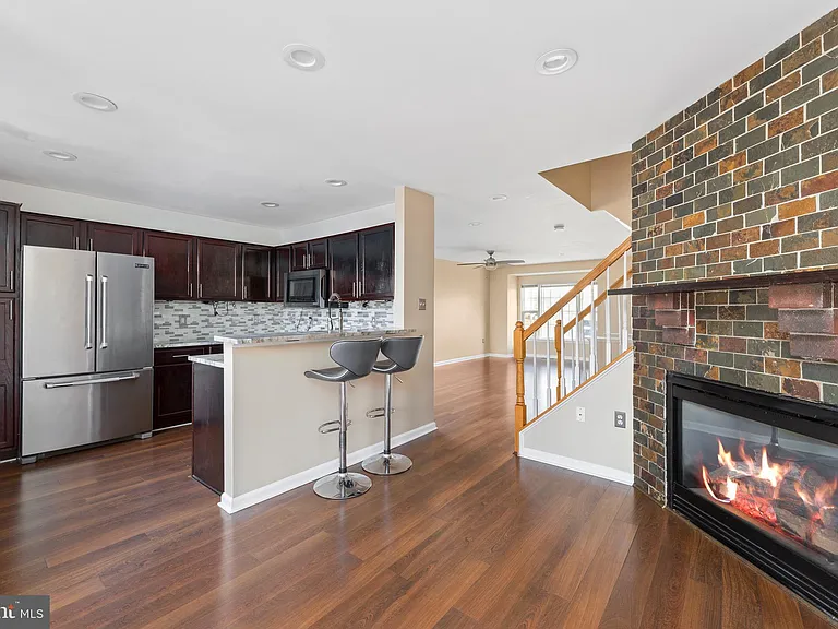 3343 Cape May Ct — Photo 15