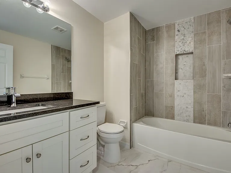 3419-3421 SW 15th Pl — Photo 24