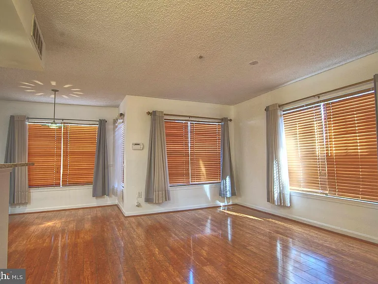 1007 Fallcrest Ct #4-104 — Photo 22