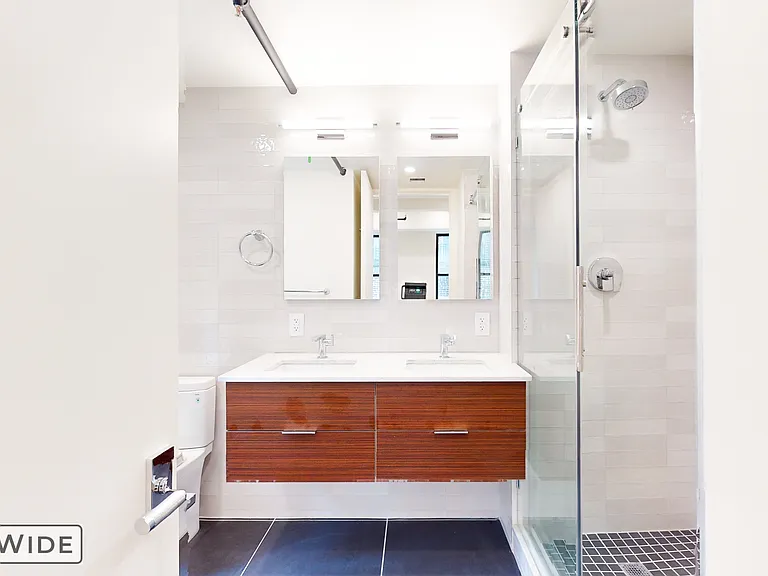 83 Warren St #2 — Photo 7