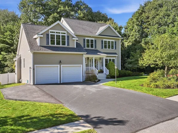 19 Brookmeadow Ln, South Grafton, MA 01560
