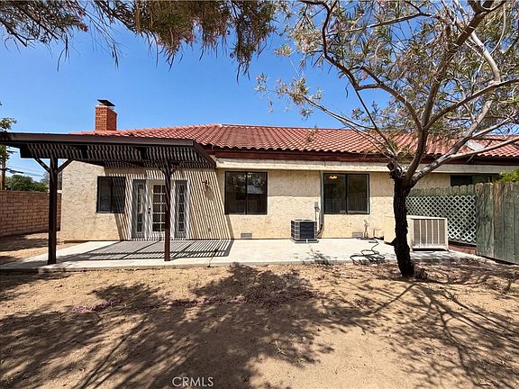 5th image of 441 Tepatitlan Ct