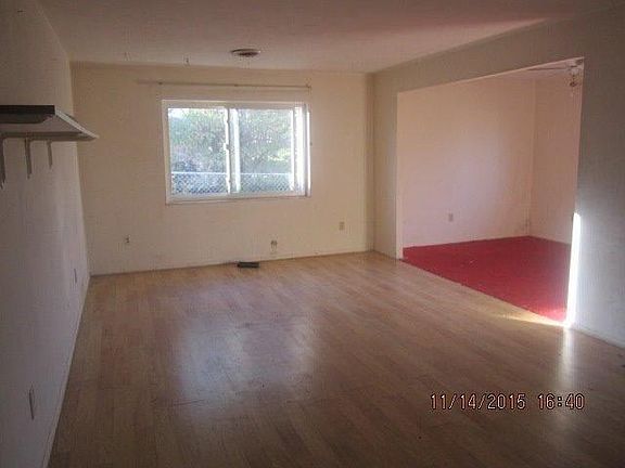 3rd image of 629 Bradfield Dr