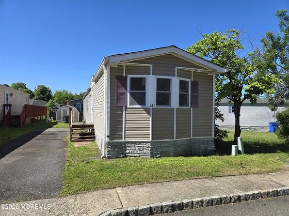 33 Ruffian Way, Howell, NJ 07731
