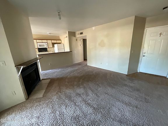 4th image of 5684 S Wood Crest Dr