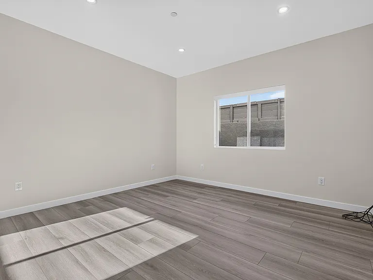 1809 N Avon St #101 — Photo 14