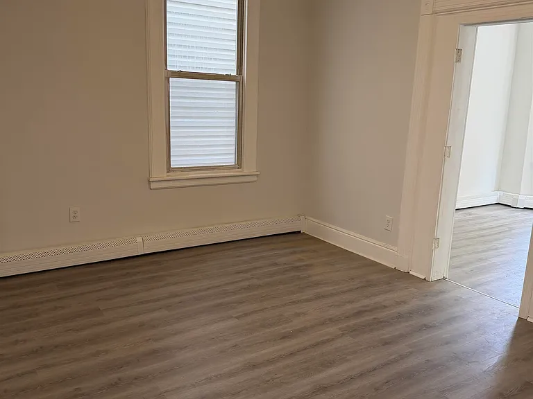 711A 27th St #1 — Photo 11