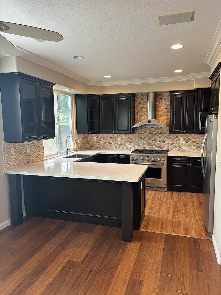 4 bed, 2116 sqft, $5,280 — Photo 4