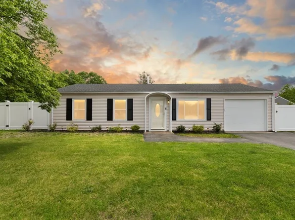 8 Viking Dr, Whitman, MA 02382