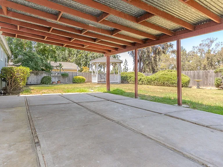 6180 Veemac Ave — Photo 35
