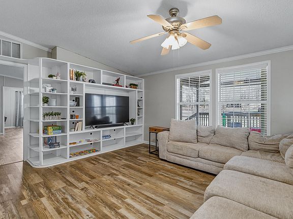 4th image of 119 Sandy Ridge Rd