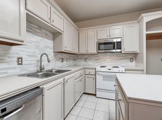 9220 Pecan Tree Dr, Baton Rouge, LA 70810