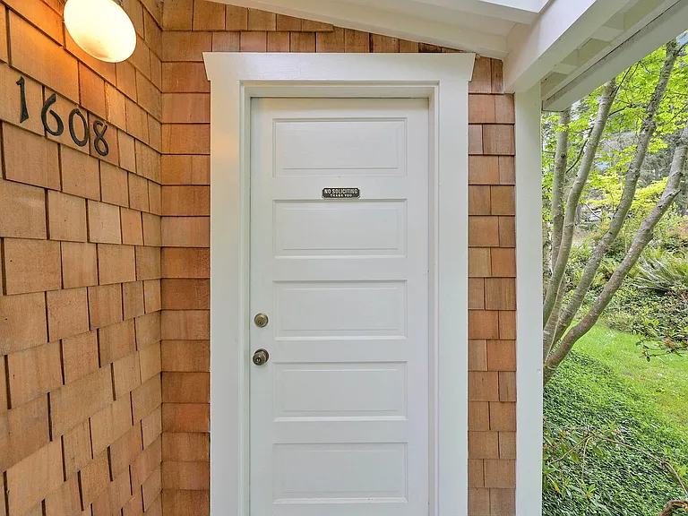 1608 Walnut St — Photo 33