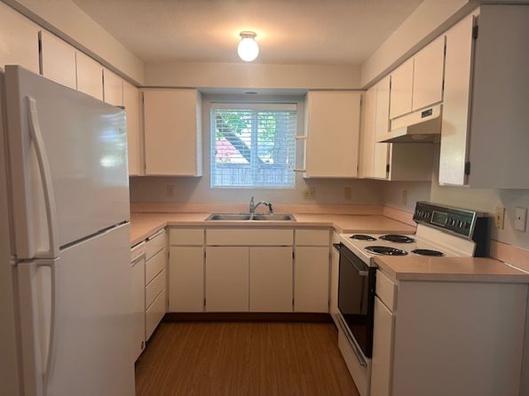 861 W 9th Ave