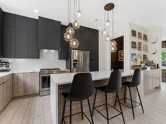 3rd image of 835 NE 17th Terrace #9