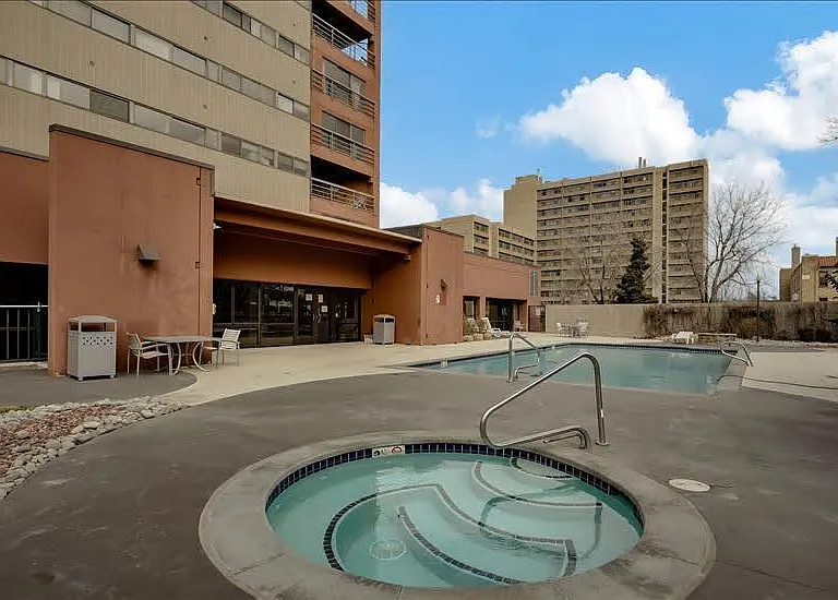 100 Park Ave W #2104 — Photo 20