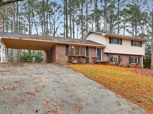 4902 Pine Hill Ct E, Stone Mountain, GA 30088