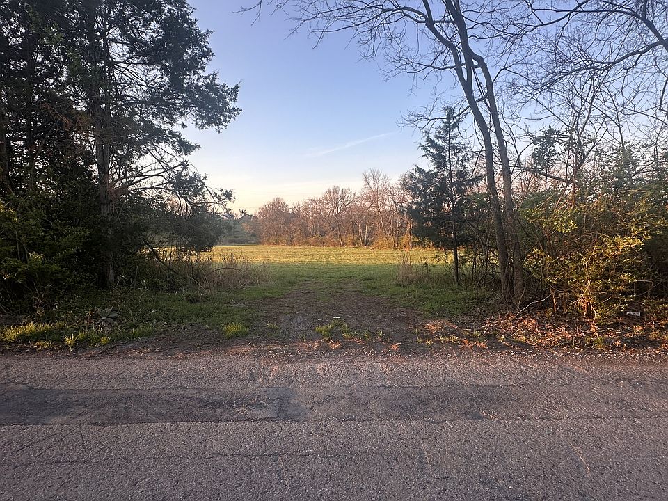 2nd image of Hunters Ln