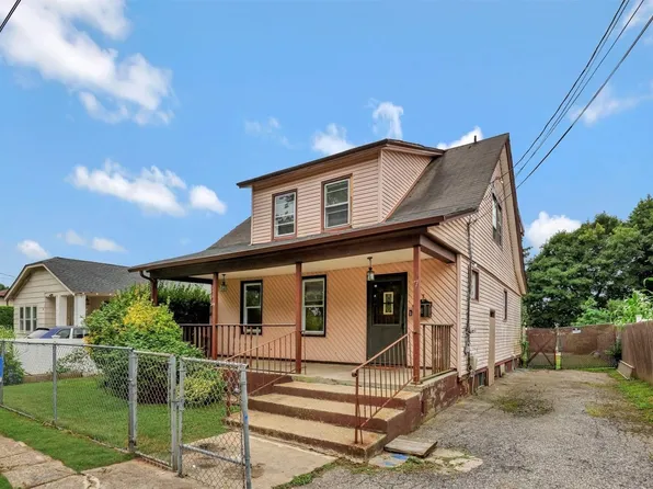 7 10th Avenue, Huntington Station, NY 11746