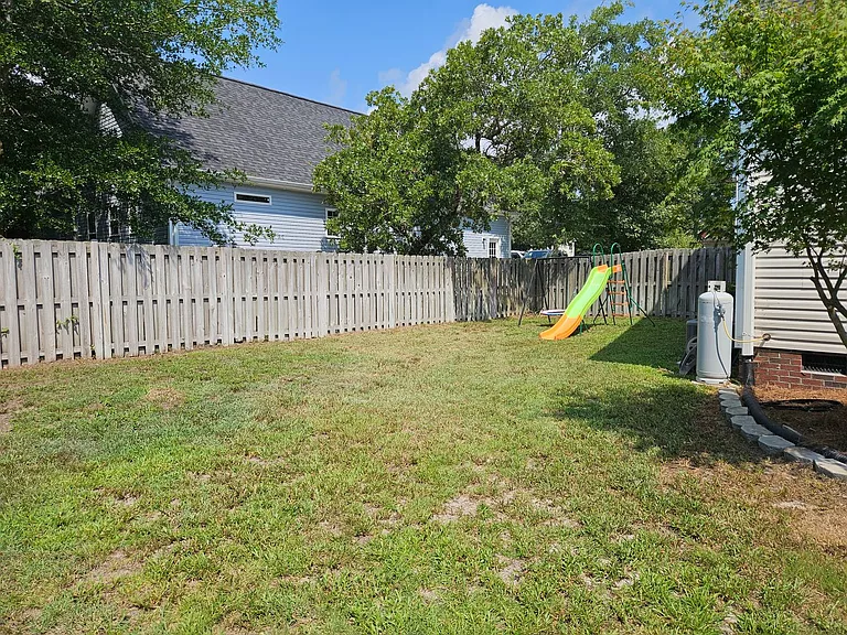 142 Shellbank Dr — Photo 33
