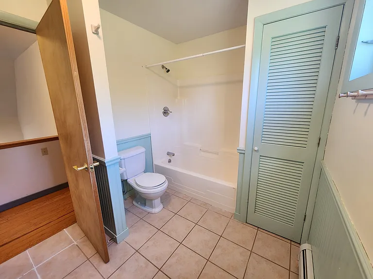 109 N Hollow Rd — Photo 34
