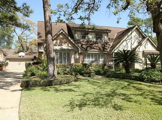 11950 Fawnview Dr, Houston, TX 77070
