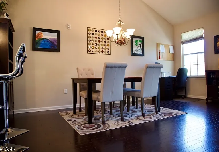 104 Stone Creek Ct — Photo 9