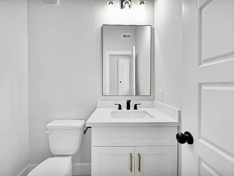3312 Bacchus St #A — Photo 15