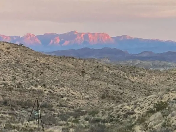 225 Echo Rd E, Terlingua, TX 79852