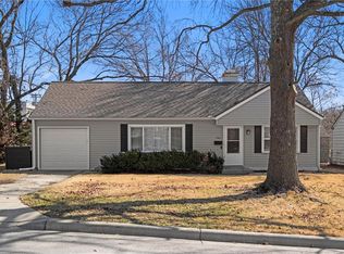 7501 Rainbow Dr, Prairie Village, KS 66208