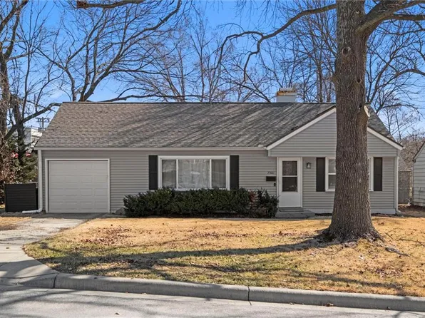 7501 Rainbow Dr, Prairie Village, KS 66208