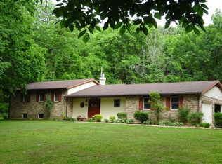 49 El Rancho Dr, Hannibal, MO 63401