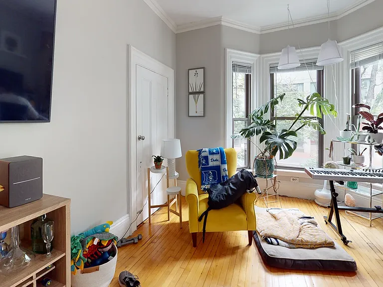9 Story St #1 — Photo 2