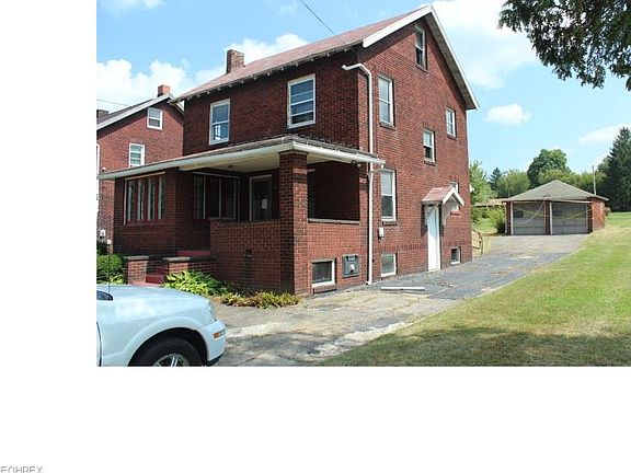 3rd image of 823 Bennington Ave