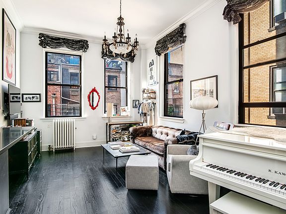 4th image of 54 W 74th St APT 312
