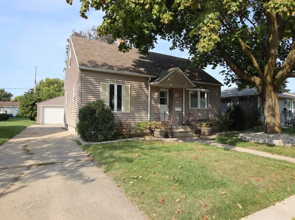 1545 Sanders St, Oshkosh, WI 54902