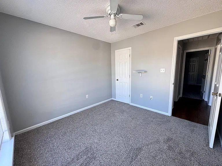 3145 Vanelle Dr — Photo 5