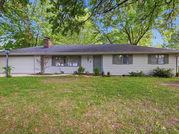 4336 SE 25th St, Topeka, KS 66605