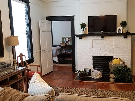 3rd image of 421 Townes St APT 1