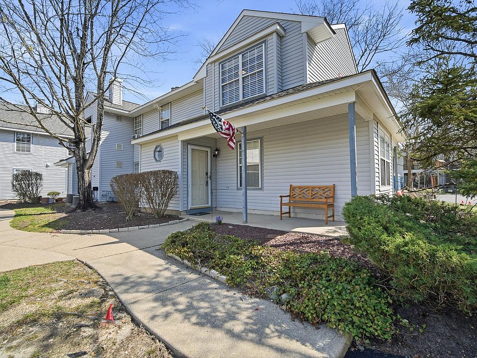 1st image of 64 Waterview Dr #64