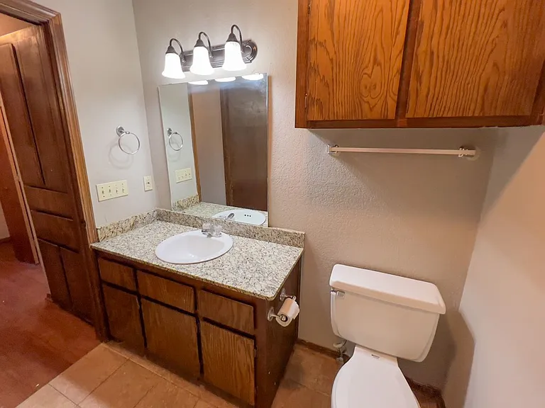 1303 N Fretz Ave — Photo 17