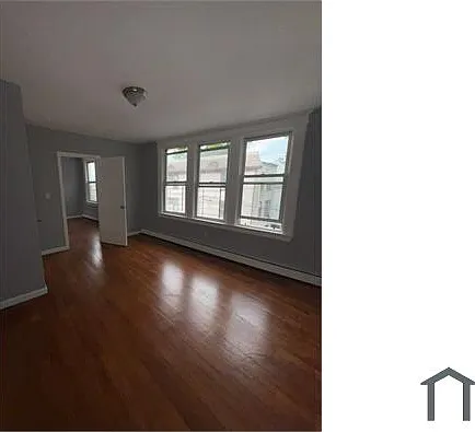 4 bed, $2,200 — Photo 2