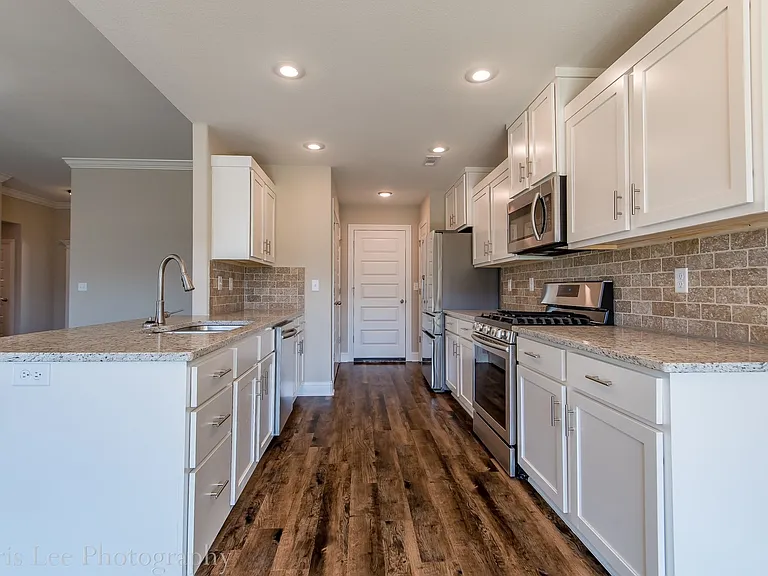1635 S Borden St — Photo 6