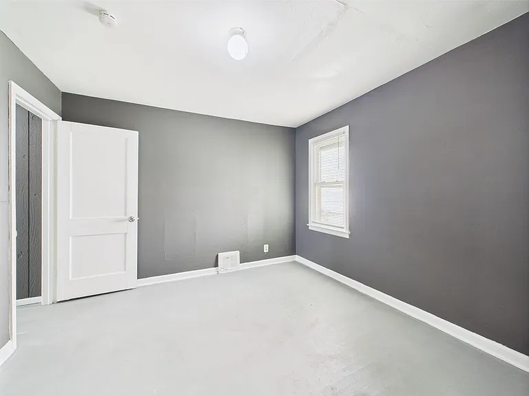 3311 Jackson Ave — Photo 6