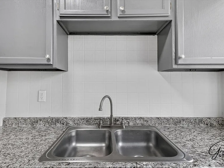 3509-3511 Concord St - Dexter McKenzie — Photo 9